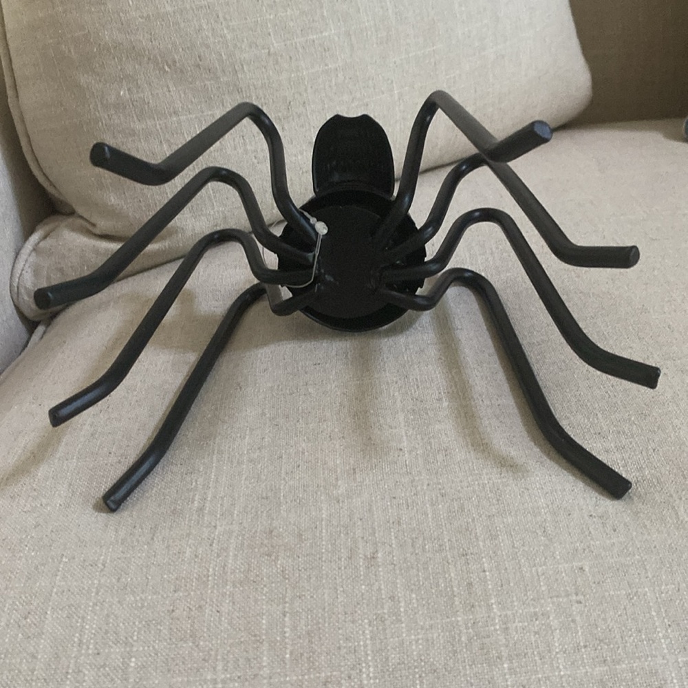 BLACK SPIDER TEA LIGHT HOLDER - Picture 4 of 6